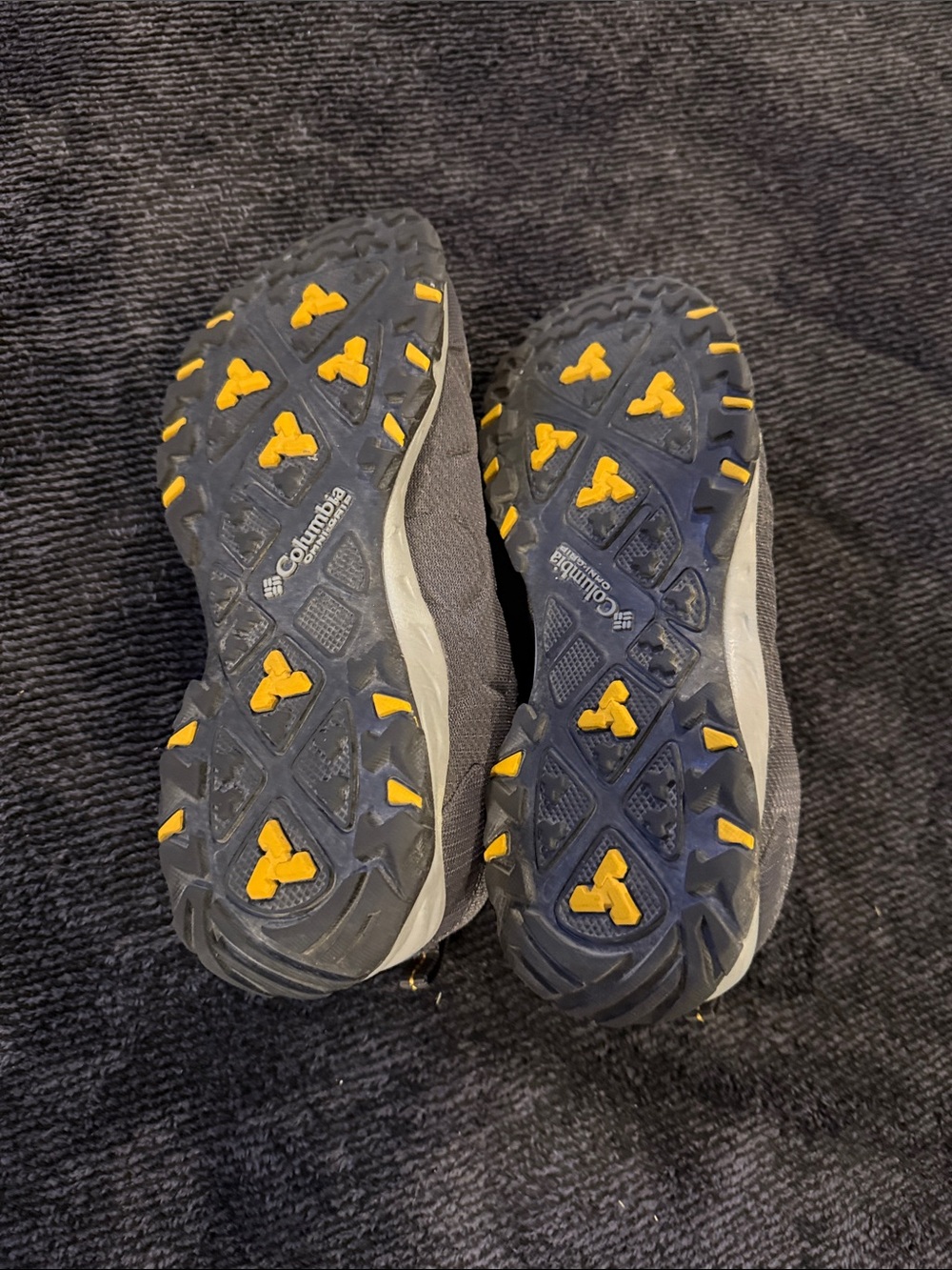 Columbia Men's Gray Athletic Hiking Shoes with Yellow Accents, size 10.5 - Picture 5 of 6